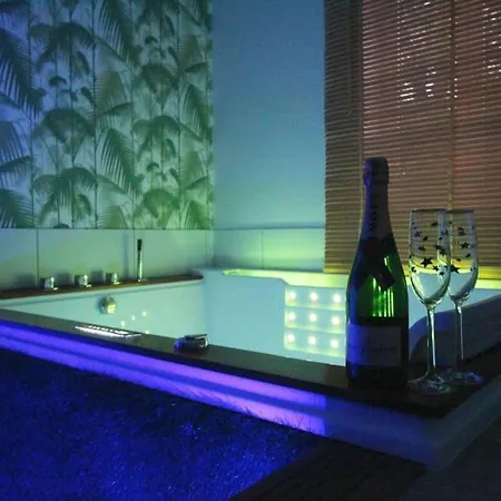 Sauna Et Jacuzzi - Les Mille Et Nuits - 2km Casa vacanze *